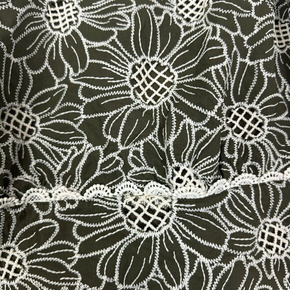 Express Green Lace Crochet Embroidered Long Sleeve Cropped Top Size XL - Picture 2 of 7